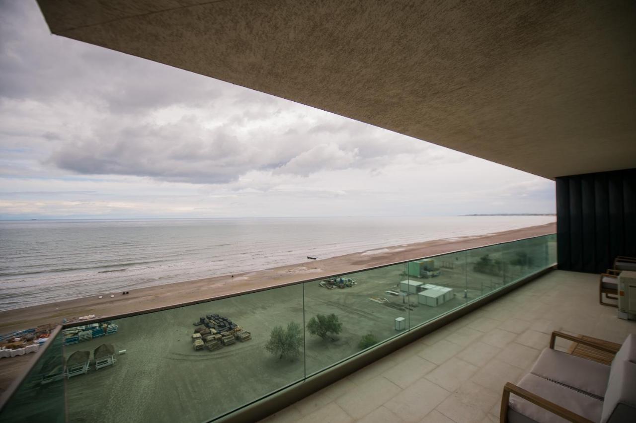 Luxury Promenada Apartment - Frontal Beachfront Mamaia Nord Năvodari Eksteriør billede