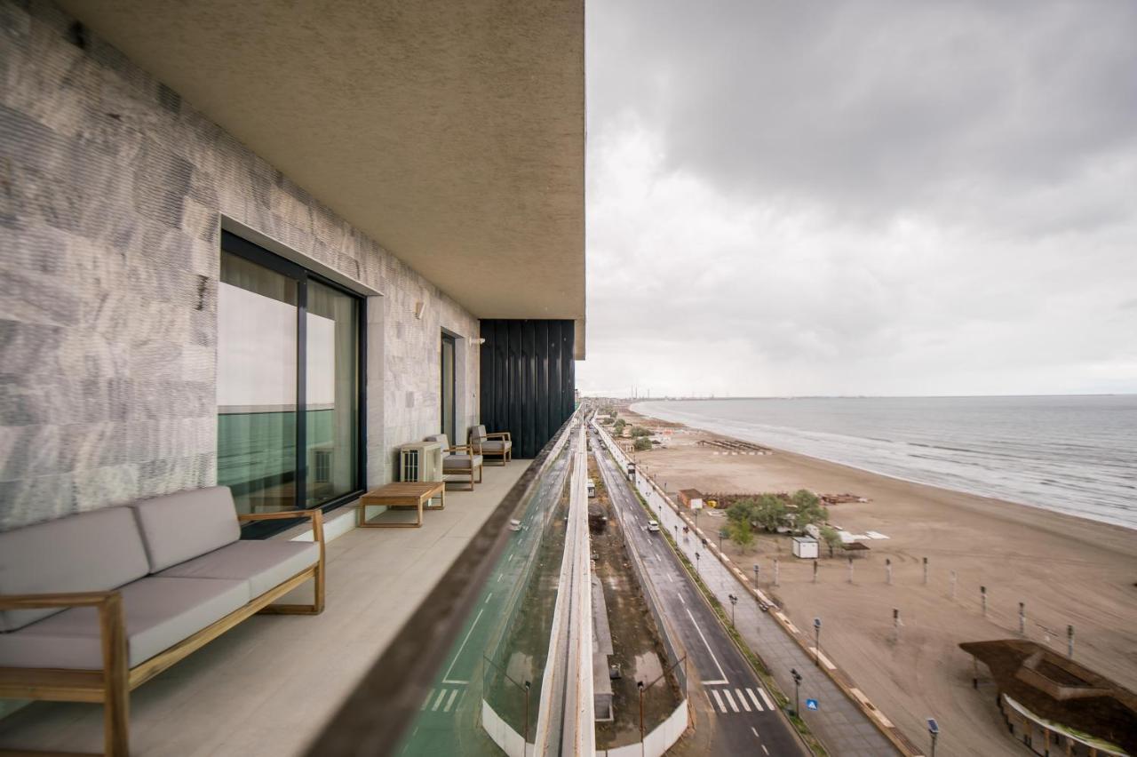 Luxury Promenada Apartment - Frontal Beachfront Mamaia Nord Năvodari Eksteriør billede