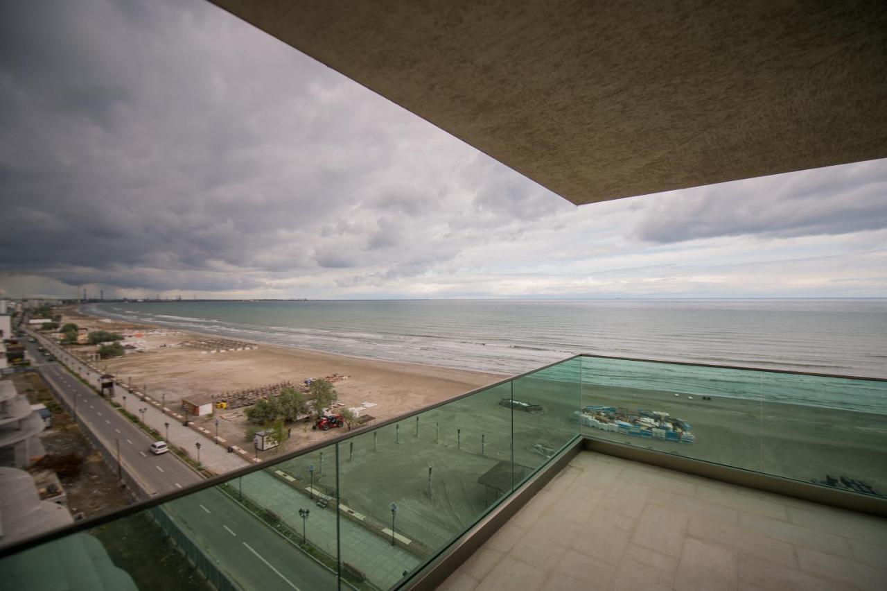 Luxury Promenada Apartment - Frontal Beachfront Mamaia Nord Năvodari Eksteriør billede