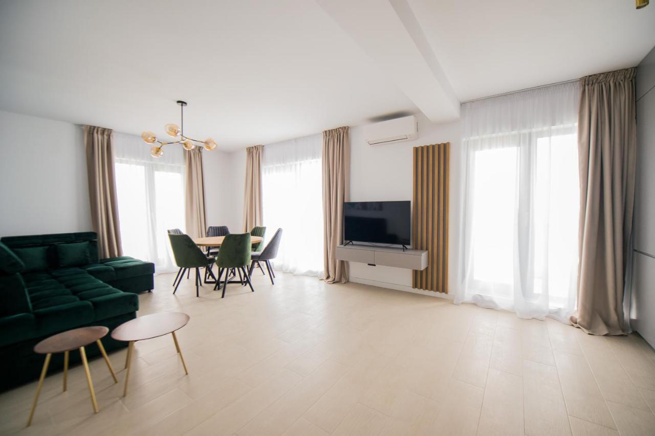 Luxury Promenada Apartment - Frontal Beachfront Mamaia Nord Năvodari Eksteriør billede